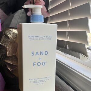 Sand + Fog Marshmallow Skies Body Wash - White